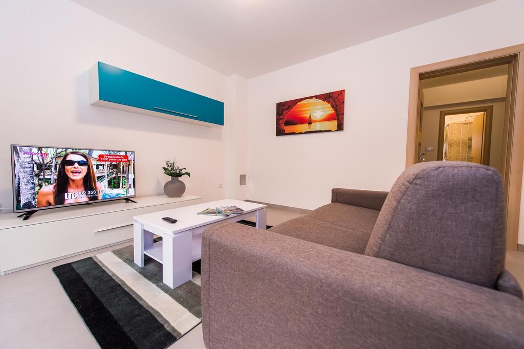 Blue Sky Apartments Rogoznica  Exterior photo